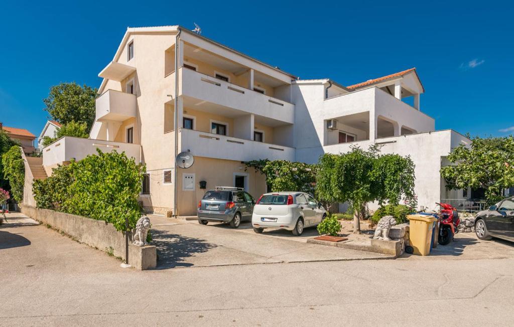 Apartmani Mile Krk Town Eksteriør billede